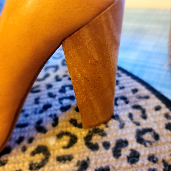 Dolce Vita Women's High-Heeled Genuine Leather Shoes, Size 8.5, Color: Tan - Picture 5 of 6